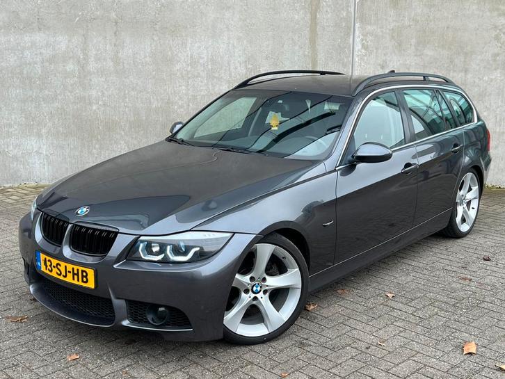 Grijze BMW 3-Serie 325i E90 218PK M-Pakket Touring/Navi/Ac!, Auto's, BMW, Bedrijf, 3-Serie, ABS, Adaptive Cruise Control, Airbags