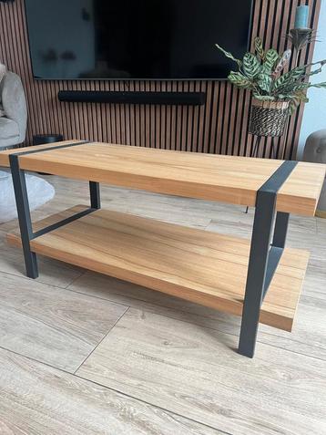 Tv meubel en voor multifunctioneel gebruik beschikbaar voor biedingen