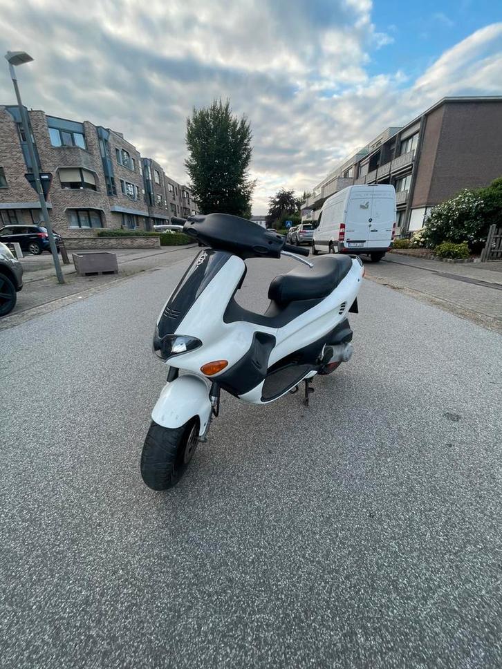 Gilera runner purejet 50cc c36 duits, Fietsen en Brommers, Scooters | Piaggio, Gebruikt, Overige modellen, Maximaal 45 km/u, Benzine