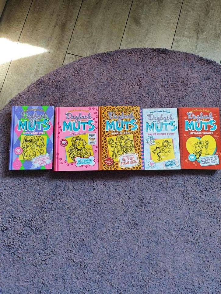 Dagboek van een Muts - 5 Boeken, Boeken, Kinderboeken | Jeugd | 10 tot 12 jaar, Zo goed als nieuw, Ophalen of Verzenden