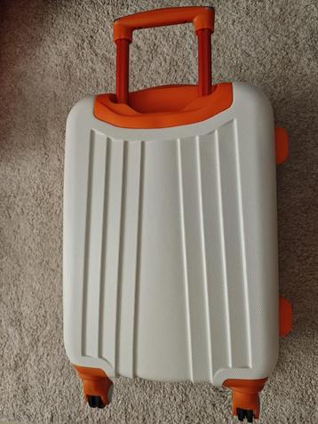 Lichtgewicht Handbagage Koffer – Wit & Oranje beschikbaar voor biedingen