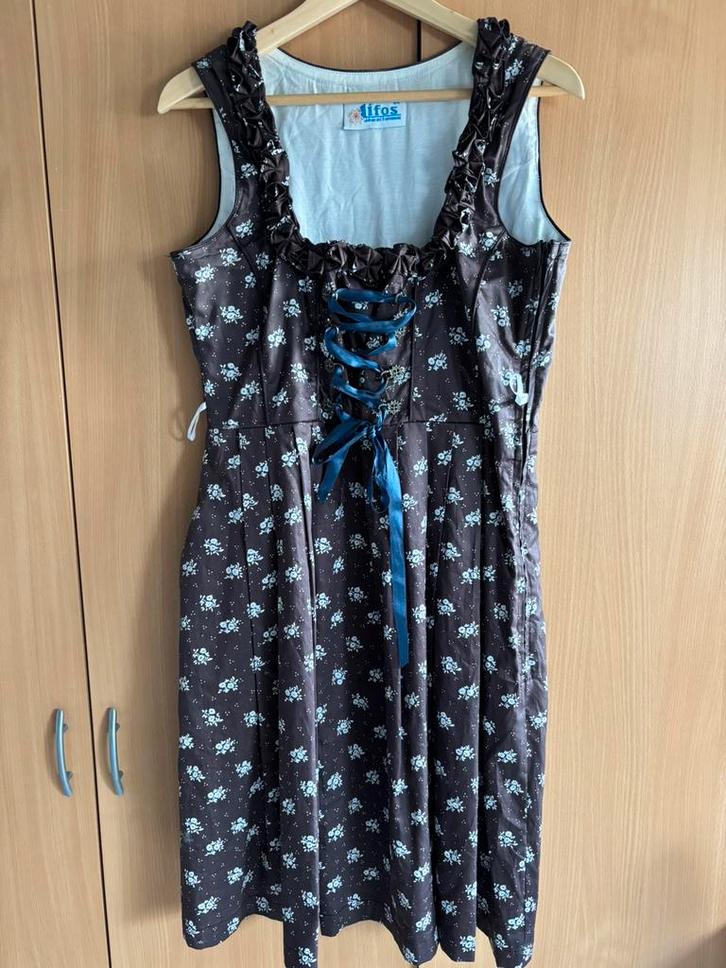 Oktoberfest Tiroler Dirndl jurk maat M, Kleding | Dames, Carnavalskleding en Feestkleding, Zo goed als nieuw, Overige thema's