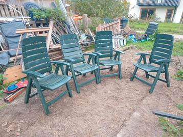4 groene opklapbare tuinstoelen beschikbaar voor biedingen
