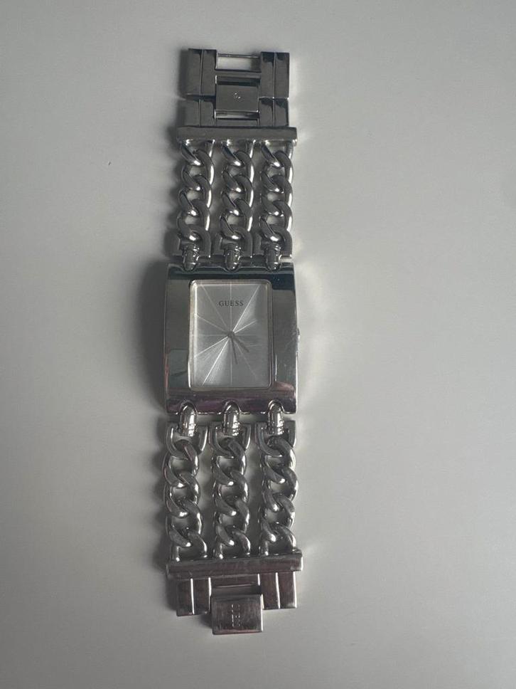 Guess Dameshorloge - Stijlvol en Elegant!, Sieraden, Tassen en Uiterlijk, Horloges | Dames, Gebruikt, Polshorloge, Guess, Staal