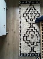 Vintage Azilal Tapijt - Handgeknoopt Marokkaans, Huis en Inrichting, Stoffering | Tapijten en Kleden, Crème, Nieuw, 150 tot 200 cm