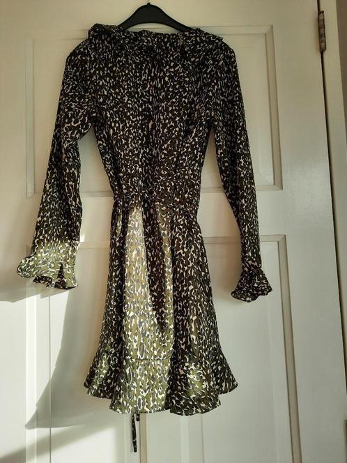Jurk by Clara Paris S dierenprint, Kleding | Dames, Jurken, Zo goed als nieuw, Maat 36 (S), Zwart, Boven de knie, Ophalen of Verzenden