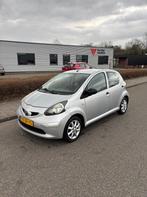 Toyota Aygo 1.0-12V Ambiance 5-deurs " APK tot 17-09-2026 ", Auto's, Toyota, Voorwielaandrijving, Stof, Gebruikt, Zwart