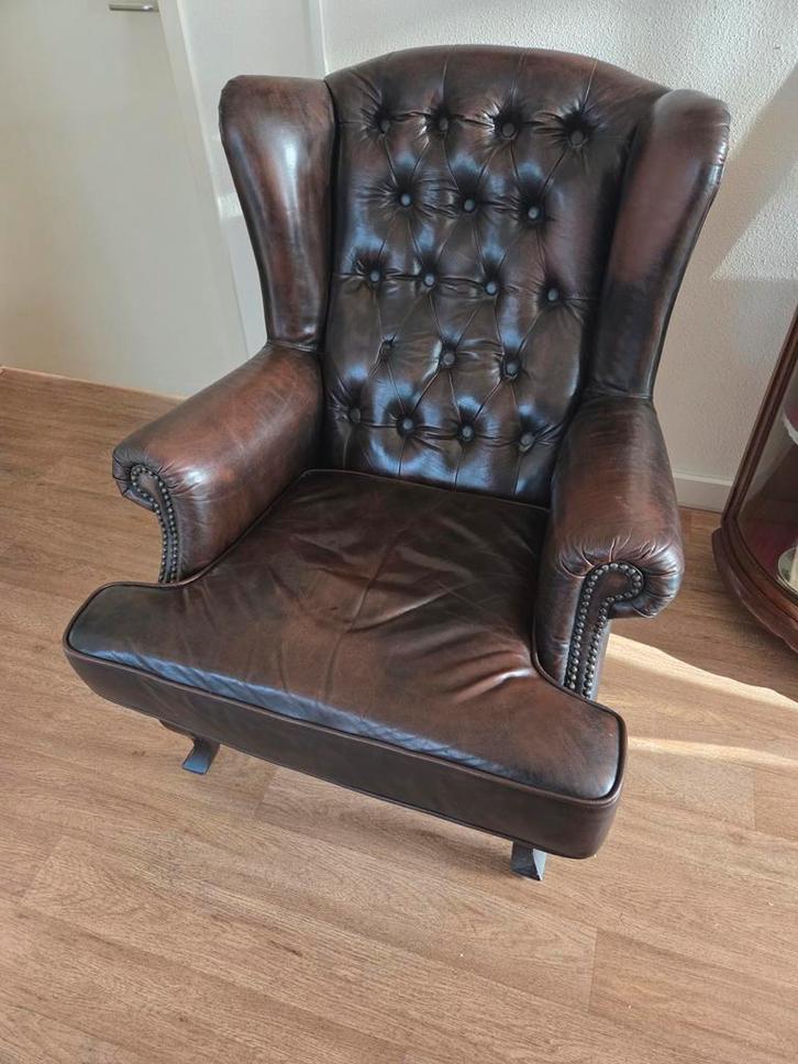 Chesterfield Fauteuil, Huis en Inrichting, Fauteuils, Gebruikt, Hout, Leer, 75 tot 100 cm, 75 tot 100 cm, Ophalen