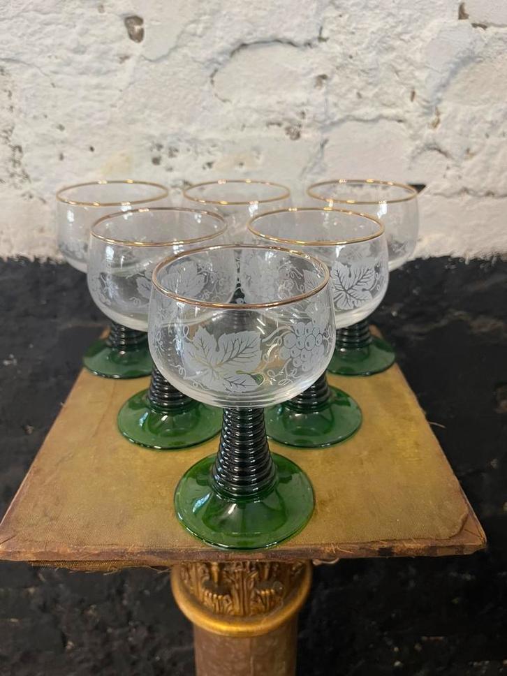 Set 6 vintage Toemer wijnglazen groene voet gegraveerd, Verzamelen, Glas en Borrelglaasjes, Gebruikt, Overige typen, Ophalen of Verzenden