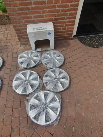 Nieuwe originele VW 16-inch wieldoppen beschikbaar voor biedingen