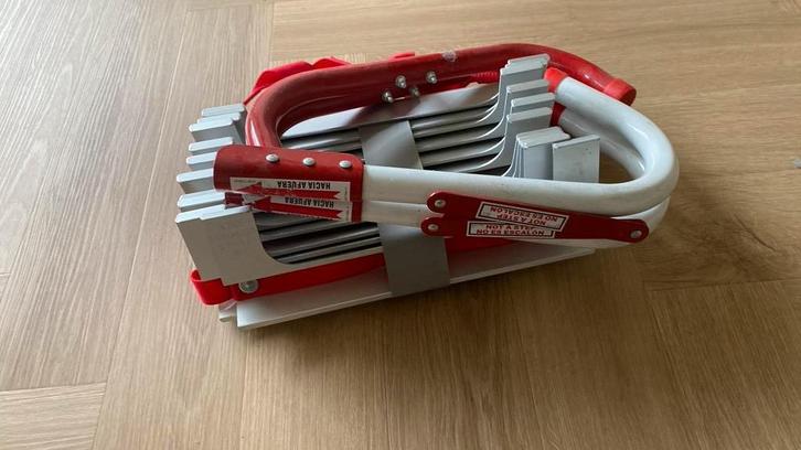 Kidde KL-2S Ontsnappingsladder - 4 meter, Doe-het-zelf en Verbouw, Ladders en Trappen, Gebruikt, 4 meter of meer, Ophalen of Verzenden