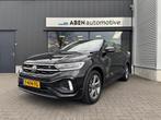 Volkswagen T-Roc Cabrio 1.5 TSI 150PK R-Line automaat (IQ LE, 4 cilinders, 4 stoelen, Zwart, Leder