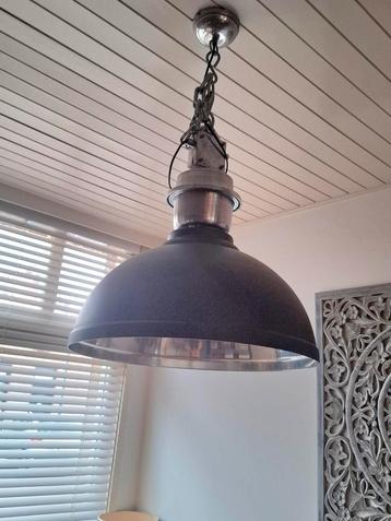 Sfeervolle industriële lamp, mooie staat!  beschikbaar voor biedingen