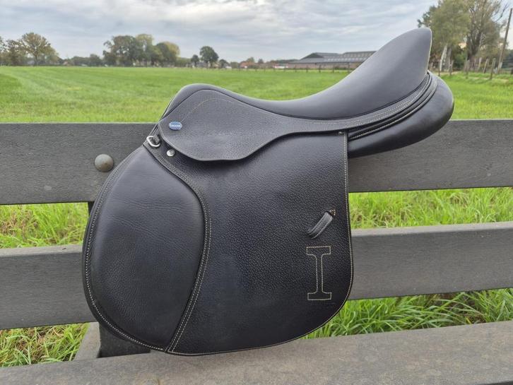 Ikonic Evolution springzadel, Dieren en Toebehoren, Paarden en Pony's | Zadels, Zo goed als nieuw, Springen, Ophalen