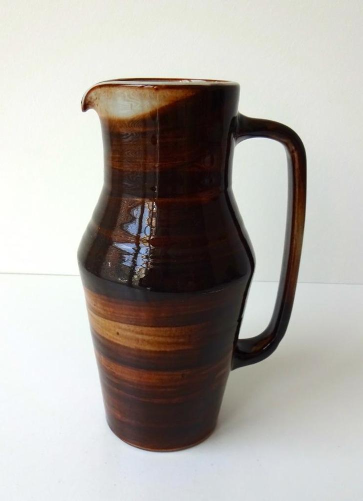 Keramiek kan met oor donkerbruin Ambacht Volendam 3190-k, Antiek en Kunst, Antiek | Keramiek en Aardewerk, Ophalen of Verzenden