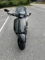 Vespa sprint, Fietsen en Brommers, Scooters | Vespa, Ophalen, Zo goed als nieuw