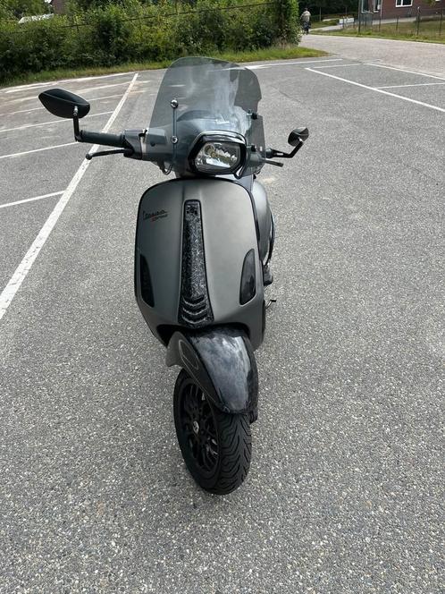 Vespa sprint, Fietsen en Brommers, Scooters | Vespa, Zo goed als nieuw, Ophalen