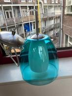 Prachtige hanglamp uit de jaren '70. Blauw en wit glas, Ophalen of Verzenden, Vintage, retro, glas, blauw, wit, hanglamp, lamp