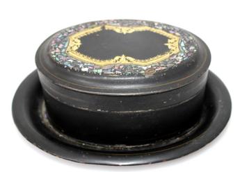 Prachtige Antieke Zwart Emaille Koektrommel Op Schaal beschikbaar voor biedingen