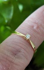 Pracht gouden ring met 0,05 crt diamant, solitair gezet💎, ., Ophalen of Verzenden, Zo goed als nieuw, Met edelsteen