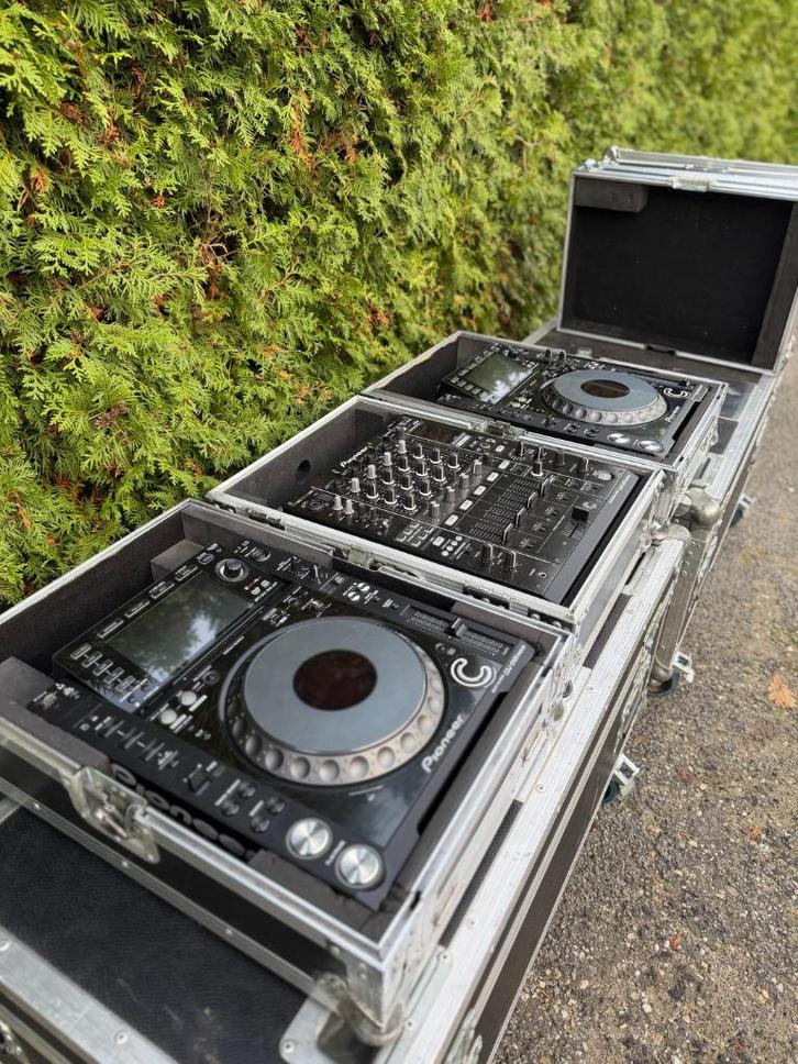 Pioneer 2 x CDJ2000-Nexus + 1 x DJM900-Nexus, Muziek en Instrumenten, Dj-sets en Draaitafels, Gebruikt, Dj-set, Pioneer, Ophalen