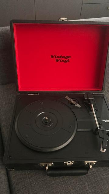 Platwnspeler beschikbaar voor biedingen