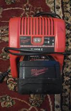 Milwaukee V 1828 C Oplader & Accu M28 3.0Ah, Ophalen of Verzenden, Gebruikt, Minder dan 400 watt, Overige typen