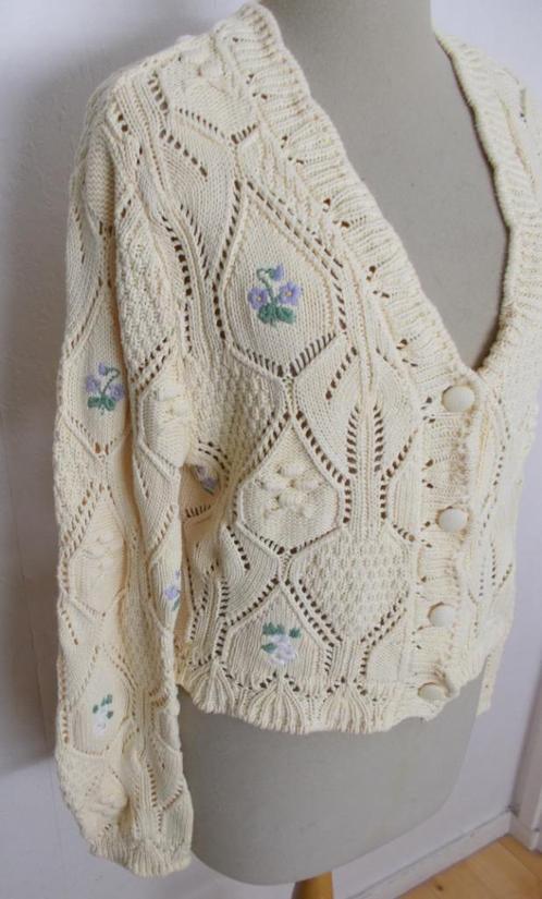 Lief trachten/folklore look borduur vestje! L/XL, Kleding | Dames, Truien en Vesten, Zo goed als nieuw, Maat 42/44 (L), Overige kleuren