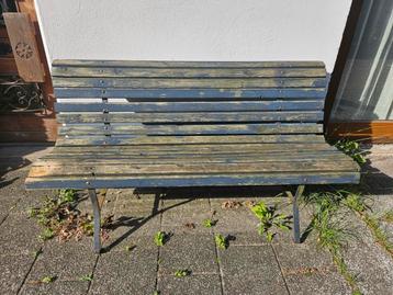 klassieke tuinbank. opknapper beschikbaar voor biedingen
