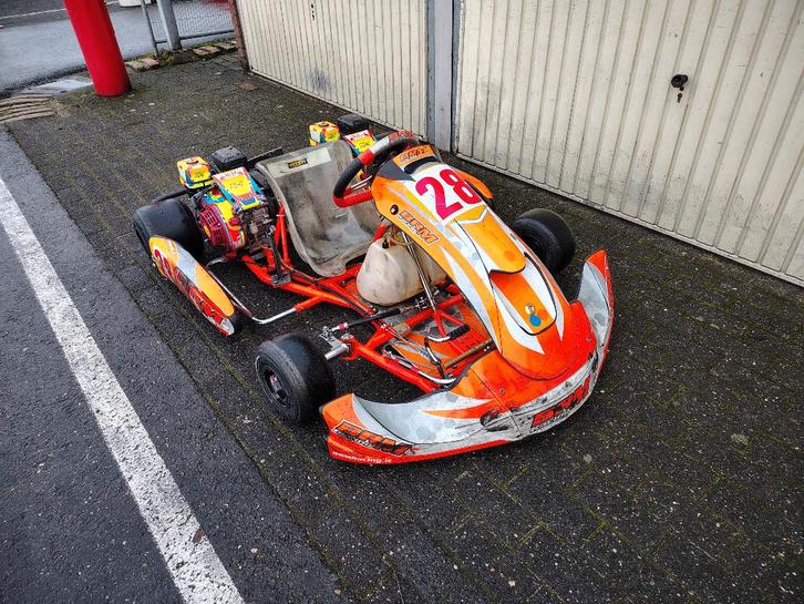 Prokart met motoren en Parolin Rocky kart, Sport en Fitness, Karting, Gebruikt, Kart, Ophalen