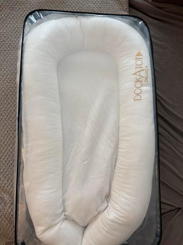 DockATot Deluxe+ Baby Mandje - Zo Goed Als Nieuw! beschikbaar voor biedingen