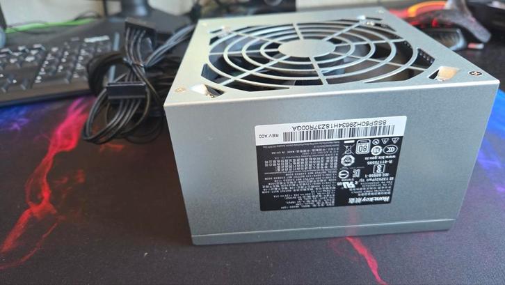 Voeding 500w, Computers en Software, Interne voedingen, Zo goed als nieuw, Ophalen of Verzenden