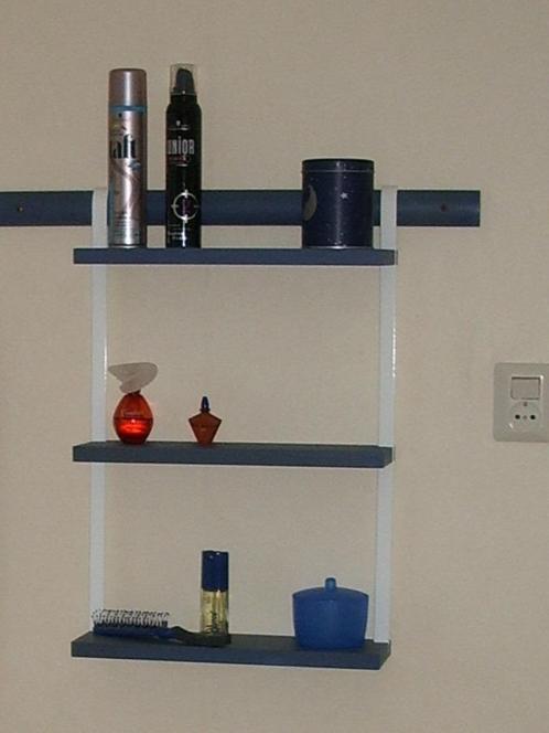 IKEA Solvik rekje + haken muurbevestiging (bad)kamer keuken, Huis en Inrichting, Overige Huis en Inrichting, Zo goed als nieuw