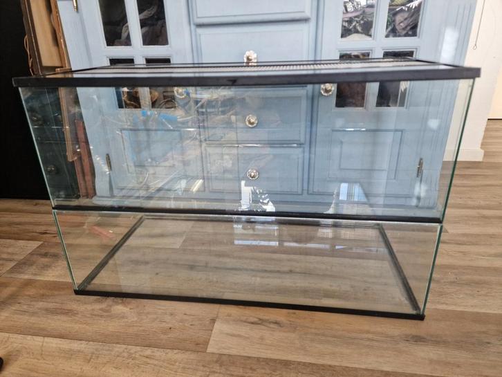 Terrarium 80x50x40 reptielen en of knaagdieren/hamster kooi, Dieren en Toebehoren, Reptielen en Amfibieën | Toebehoren, Zo goed als nieuw