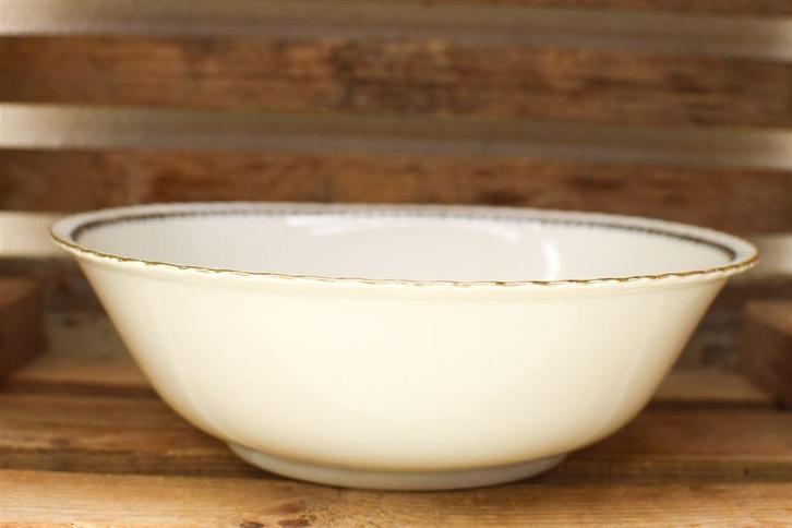 Winterling bavaria porseleinen schaal 48450, Huis en Inrichting, Keuken | Servies, Gebruikt, Bord(en), Wedgwood, Aardewerk, Ophalen of Verzenden