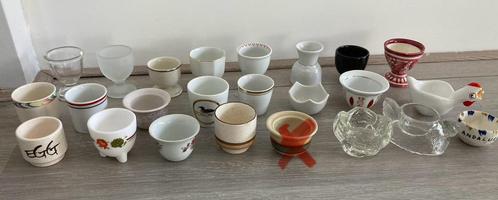 23 eierdopjes, allerlei, Pasen, retro, kuiken, glas, Huis en Inrichting, Keuken | Servies, Zo goed als nieuw, Overige typen, Overige stijlen