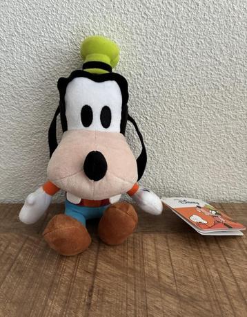 Disney knuffel Goofy. 20 cm. NIEUW met kaartje. beschikbaar voor biedingen