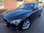 BMW 3-serie 318i 2017 HIGH EXECUTIVE AUTOMAAT NAP NAVI LUXE, Automaat, Gebruikt, Met garantie (alle), 3 cilinders