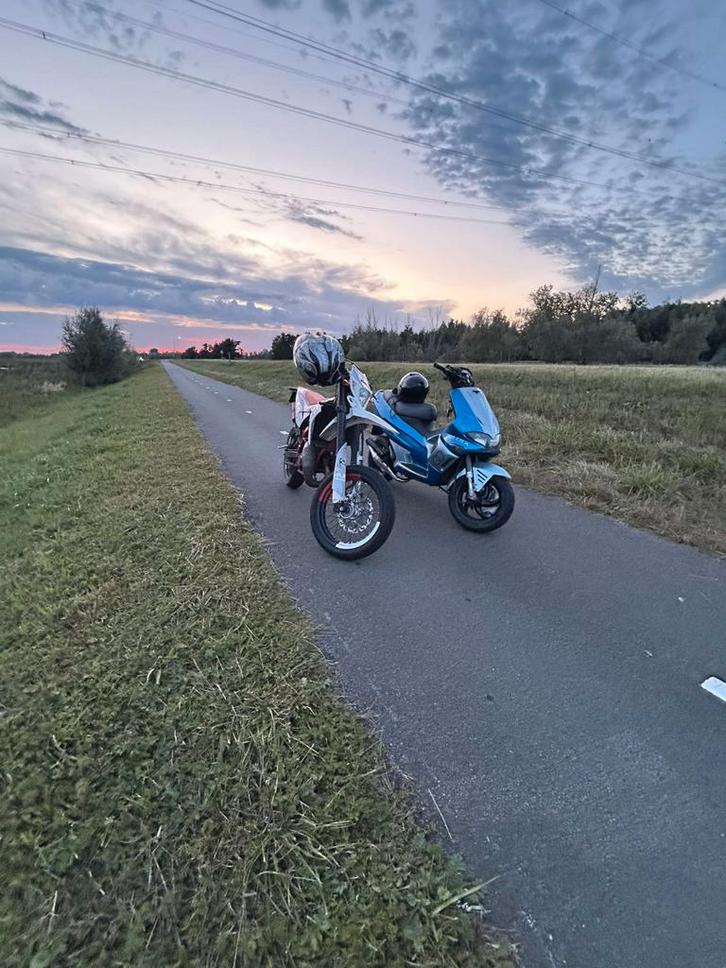 Zip 80cc & Gilera runner 70cc, Fietsen en Brommers, Scooters | Piaggio, Gebruikt, Zip, Benzine, Ophalen of Verzenden