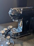 Smeg espressomachine + tamper, Witgoed en Apparatuur, Koffiezetapparaten, Gebruikt, Espresso apparaat, Koffiebonen, Ophalen of Verzenden