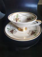Oud kop en schotel - Zeer fraai design, Antiek en Kunst, Antiek | Servies compleet, Ophalen of Verzenden