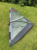 Surfzeil voor beginner met mast, giek, ophaalkoort en tas, Watersport en Boten, Windsurfen, Ophalen, Met draagtas, Zo goed als nieuw