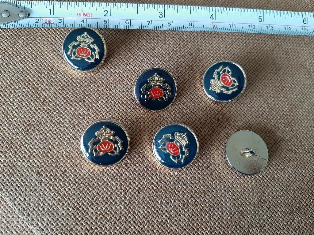 donkerblauw metalen knoopjes met wapen, 6 stuks, ø 20 mm,, Hobby en Vrije tijd, Naaien en Fournituren, Verzenden, Zo goed als nieuw