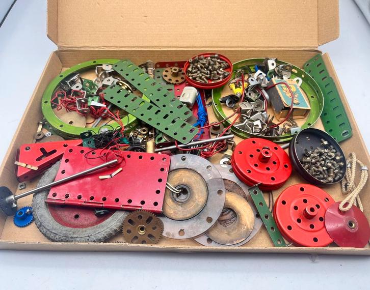 Partij Meccano / Temsi, Hobby en Vrije tijd, Modelbouw | Overige, Gebruikt, Ophalen of Verzenden