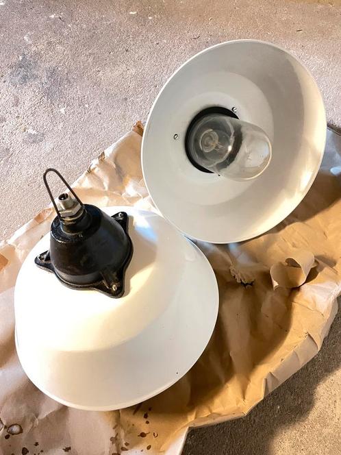 Prachtige vintage emaille industriele hanglampen (2stuks), Antiek en Kunst, Antiek | Lampen, Ophalen of Verzenden