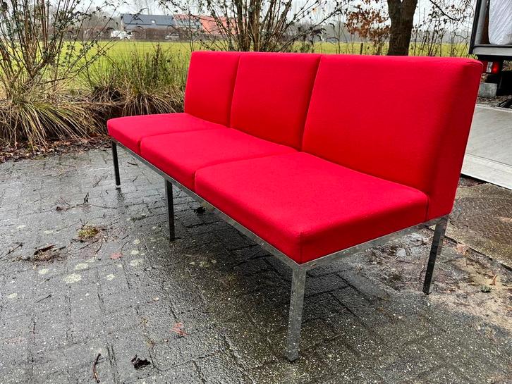 Vintage bank Kho Liang Ie chroom en wol, Huis en Inrichting, Banken | Bankstellen, Zo goed als nieuw, Rechte bank, Driepersoons