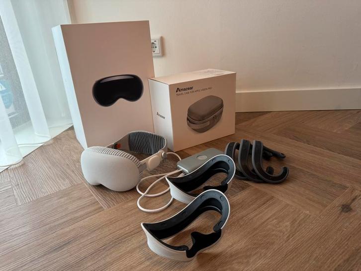 Apple Vision Pro 512GB M2 - Case - 2x light seals 3x maskers, Spelcomputers en Games, Virtual Reality, Zo goed als nieuw, Overige platformen