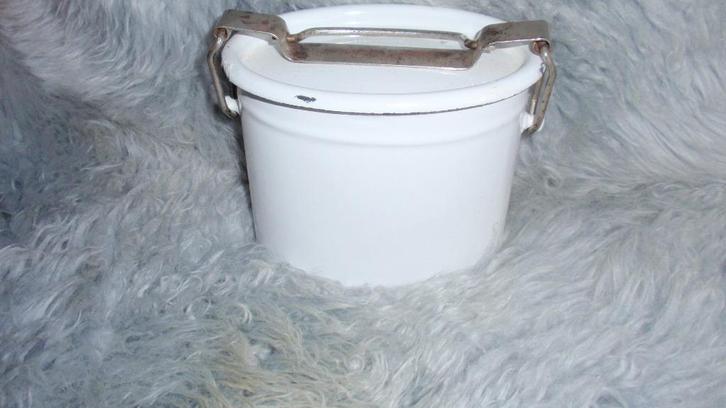 Vintage boterschaaltje met sluiting emaille wit/blauw, Antiek en Kunst, Antiek | Emaille, Ophalen of Verzenden