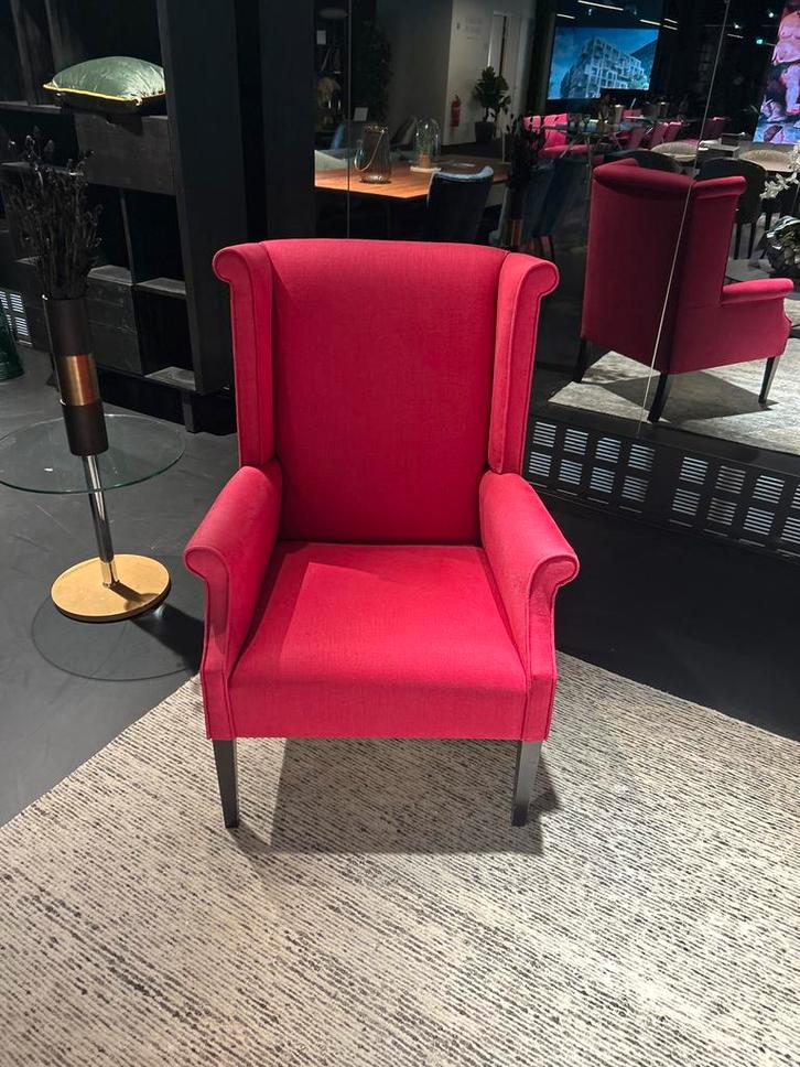 Rode fauteuil met hoge rugleuning, Huis en Inrichting, Fauteuils, Zo goed als nieuw, Stof, 75 tot 100 cm, Ophalen