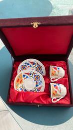 Gural porselen kop en schotel SEMA porselen Kutahya, Huis en Inrichting, Keuken | Servies, Ophalen of Verzenden, Overige stijlen